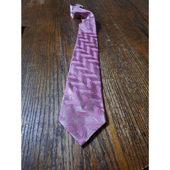 Perry Ellis Portfolio Mauve Pink Silk Mens Neck Tie Made in the USA - Picture 1 of 3